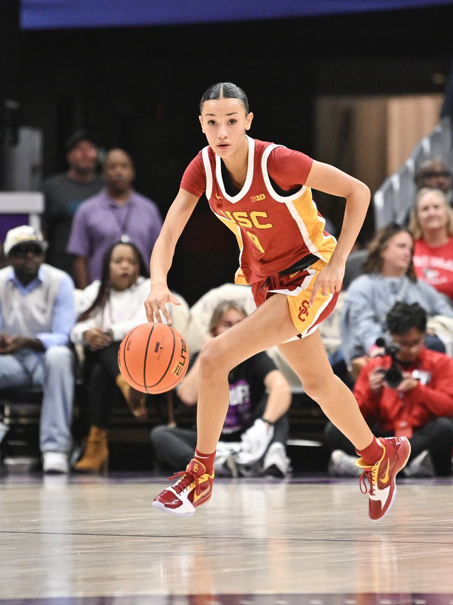 USCWBB's tweet image. Jazzy Davidson has been named the @USBWA National Freshman of the Week!