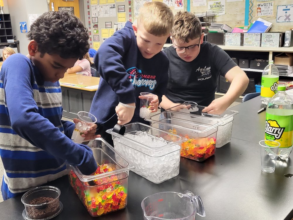 Tri County 4th Graders Learn About the Ogallala Aquifer with Edible Experiment tricountyschools.org/o/district/art…