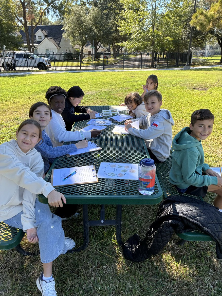 Angela Hoang tweet media