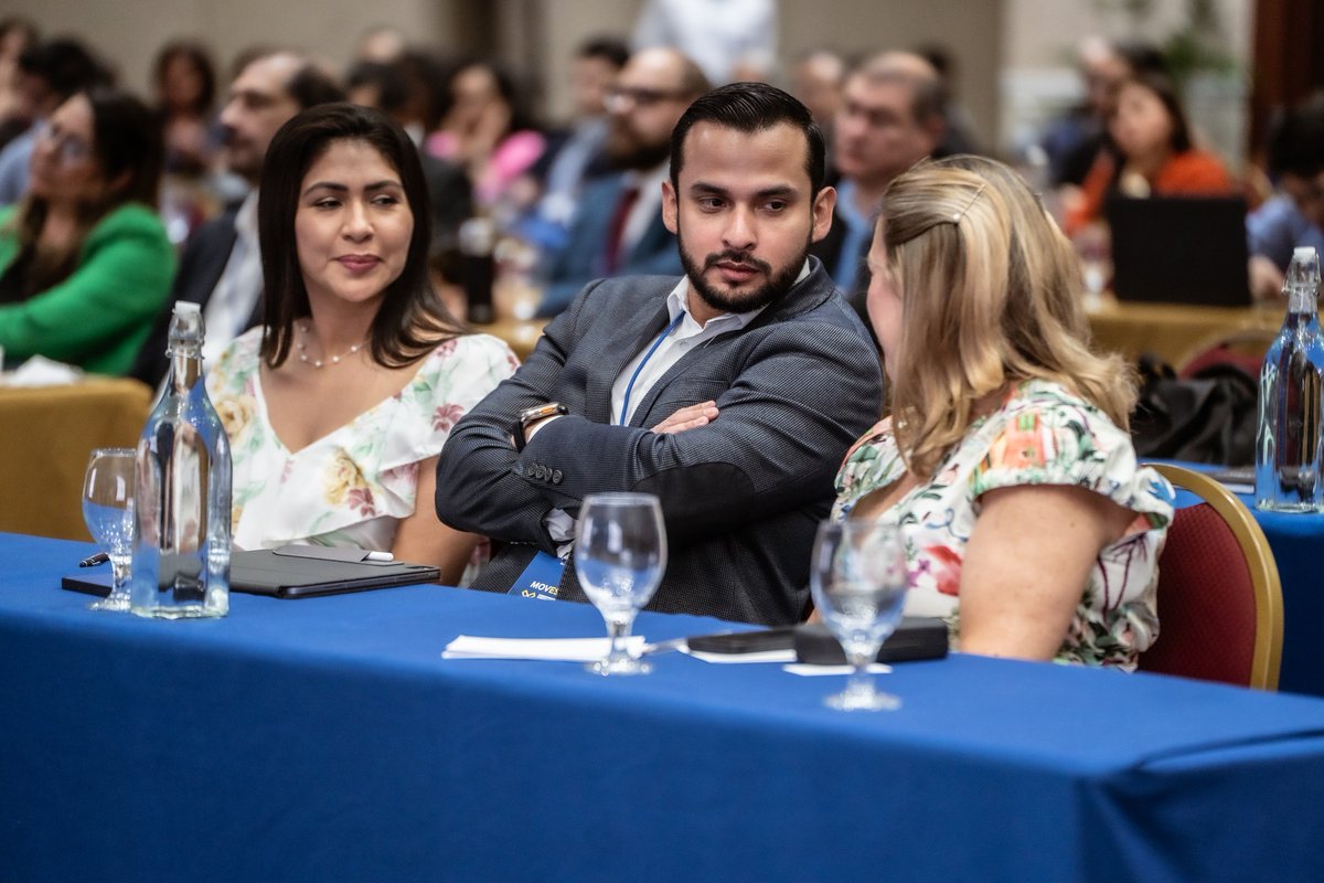 Asesuisa tweet media