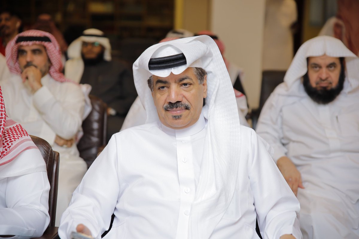 حضور جميل تابع الأمسية القصصية وسط تفاعل من الجميع