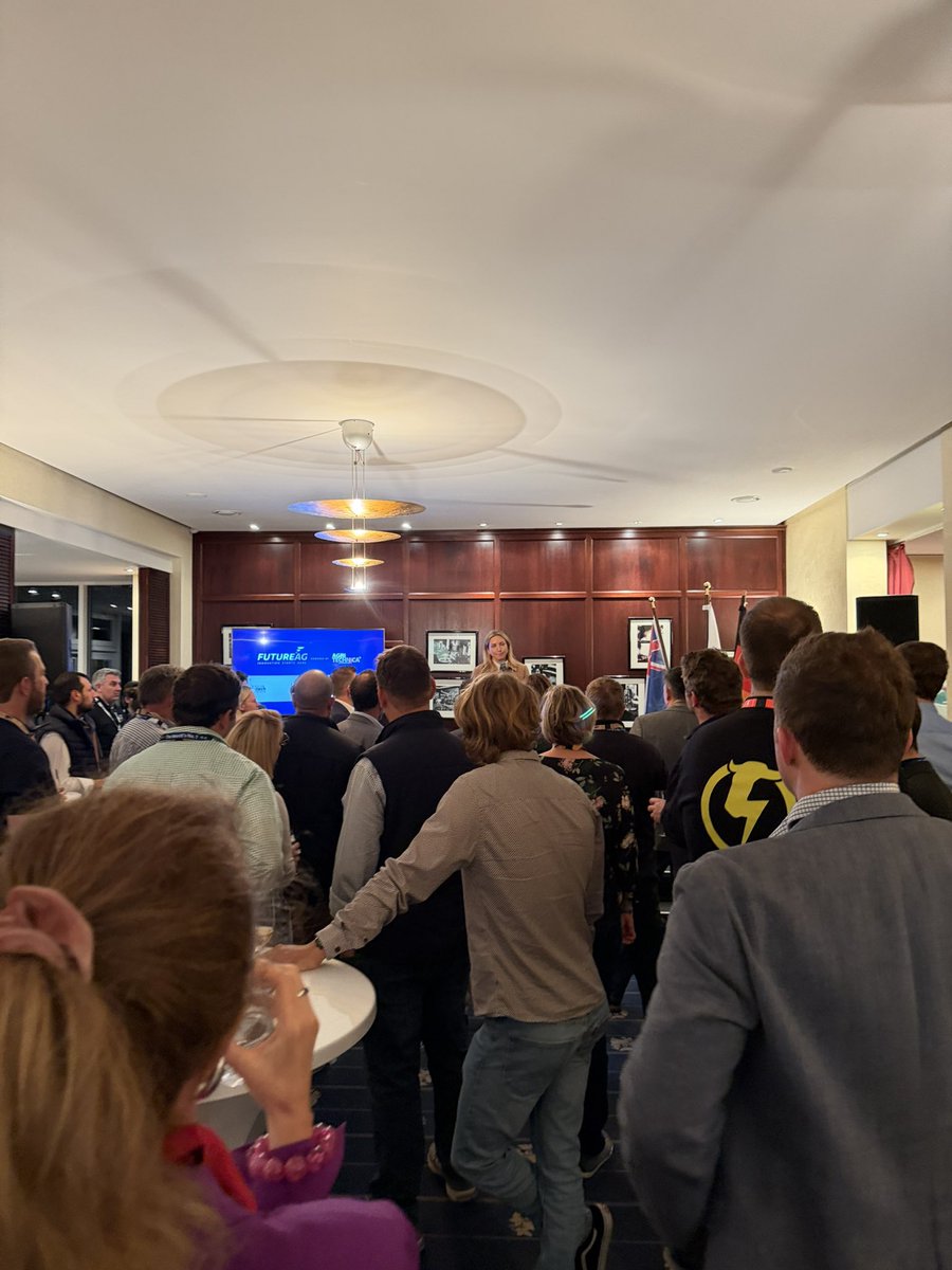 ChrisSmithnz's tweet photo. “Australia Night” at AGRITECHNICA brought together partners and innovators, from Australia and New Zealand and industry professionals to connect, exchange ideas, and strengthen business opportunities for the future. A great networking event. #FAR #Agritechnica2025 #agritechnz https://t.co/kHWqXxyxkW