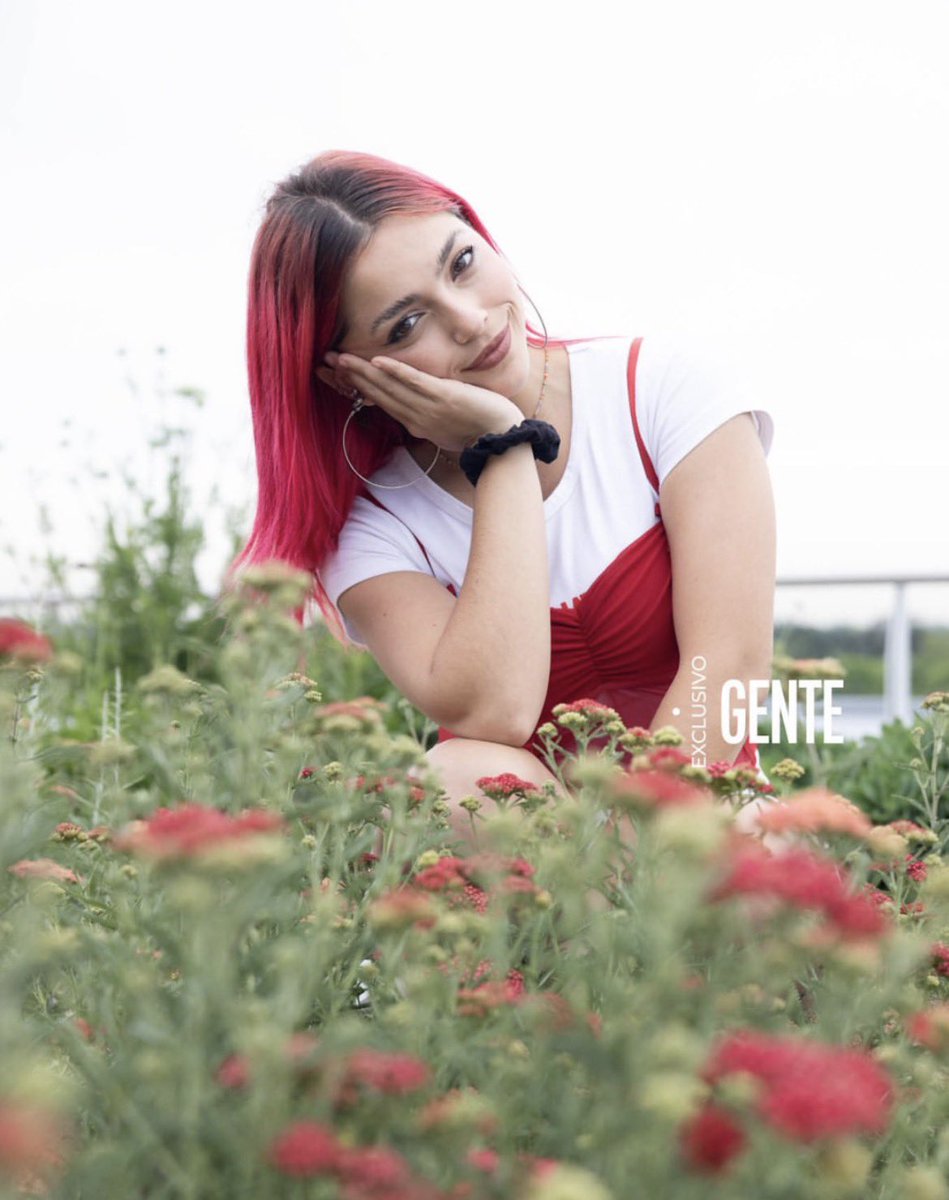 valengsources's tweet image. “El nuevo trio “teen” de Disney: Juli Castro, Antonella Podestá y Valen G”

⭐️| Valen G para Revista Gente
@/revistagenteok