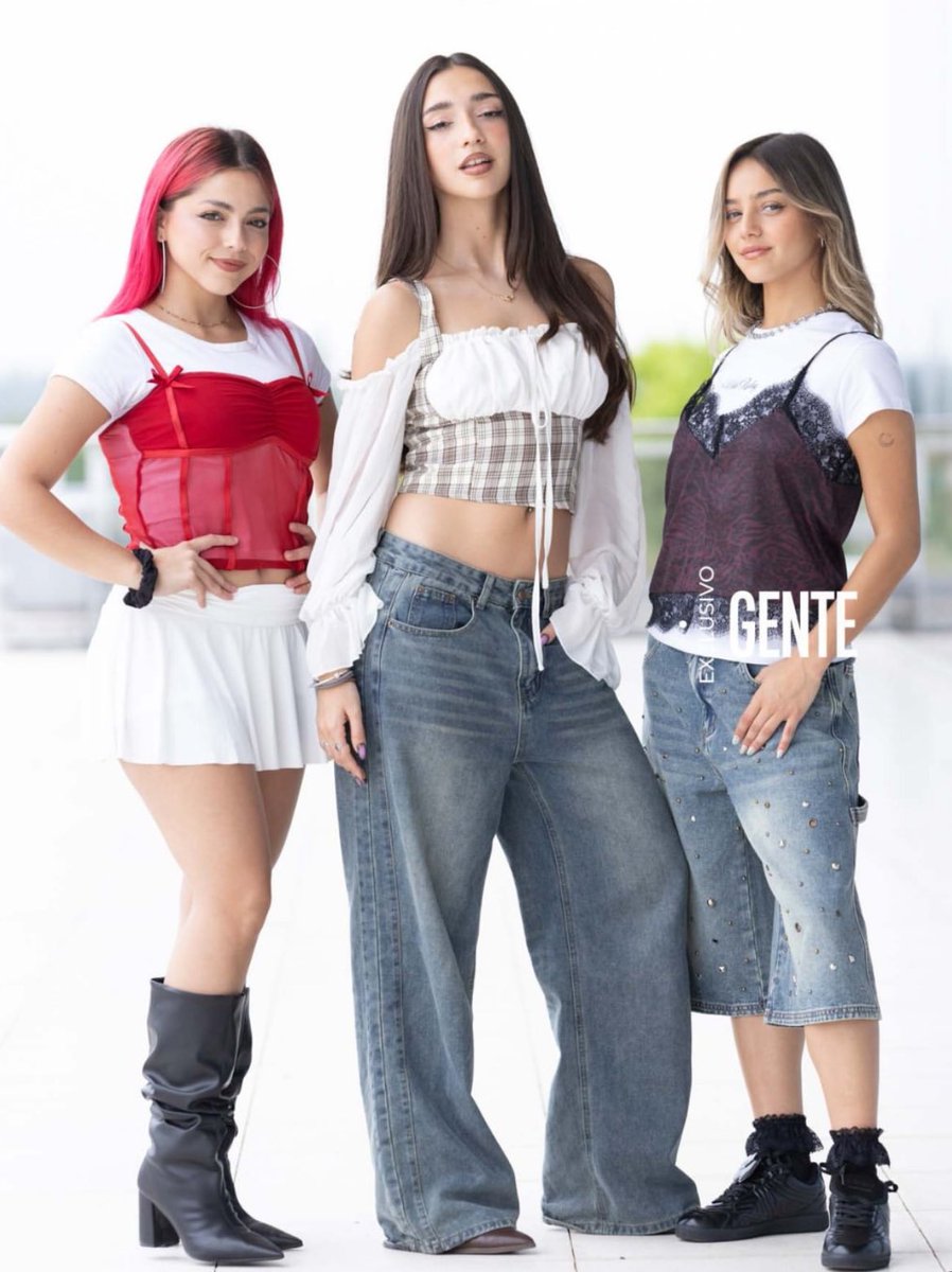 valengsources's tweet image. “El nuevo trio “teen” de Disney: Juli Castro, Antonella Podestá y Valen G”

⭐️| Valen G para Revista Gente
@/revistagenteok