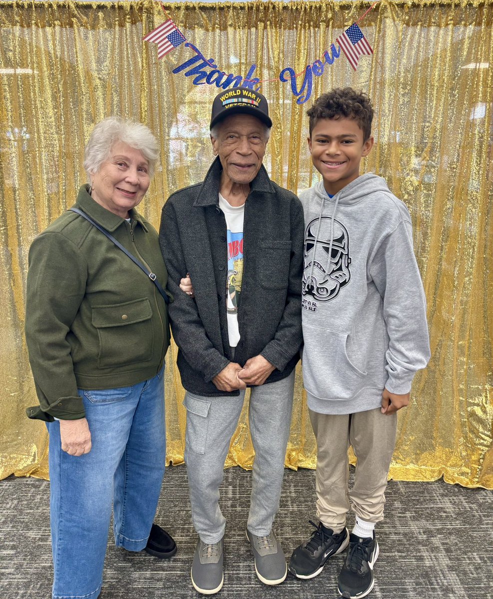 Maus Middle School tweet media