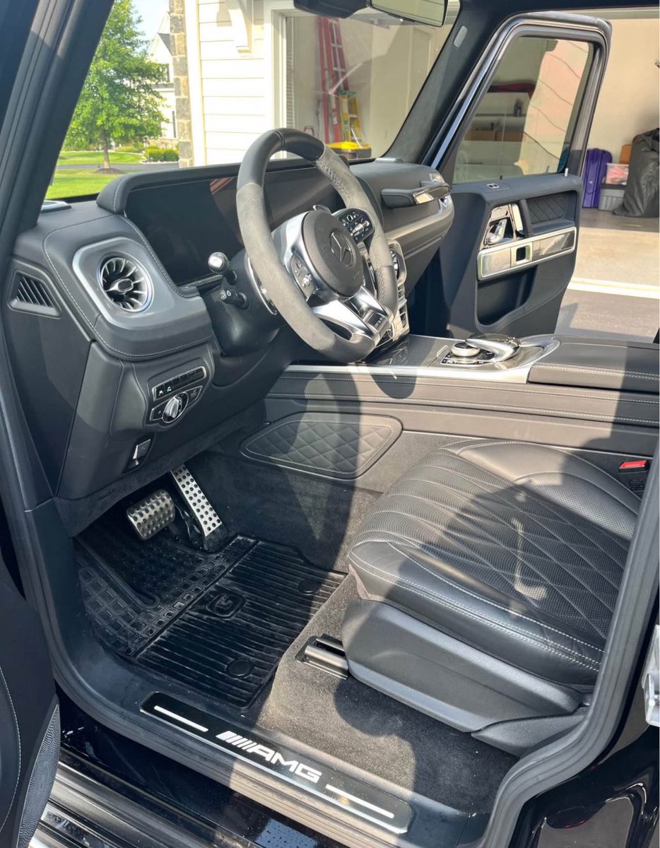 DavidLeegarlock's tweet photo. Just like that, $19,000+ out the crypto bag yesterday and a new car today! Forever grateful I took that leap 🙌🏾💰. The blessings just keep on coming, and I’m not slowing down anytime soon 😮‍💨💯. Big love to my coach @JessCrypto_NFTs for guiding me through this journey fr 🙏🏾✨ https://t.co/D4no8JC8ii