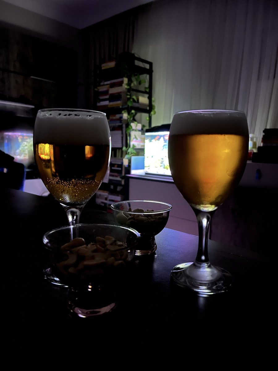 frida_qafarson's tweet photo. 🍻 https://t.co/E3RFUiUHP0