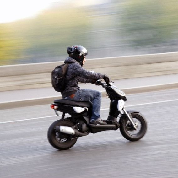 AlertesInfos's tweet image. 🚨🇫🇷 ALERTE INFO | Un mineur de 16 ans est mort en tentant d’échapper à un contrôle de police à Tourcoing. 

Deux jeunes circulant à scooter auraient refusé de se soumettre à un contrôle de la police municipale après plusieurs infractions routières. 

Lors de leur tentative de…