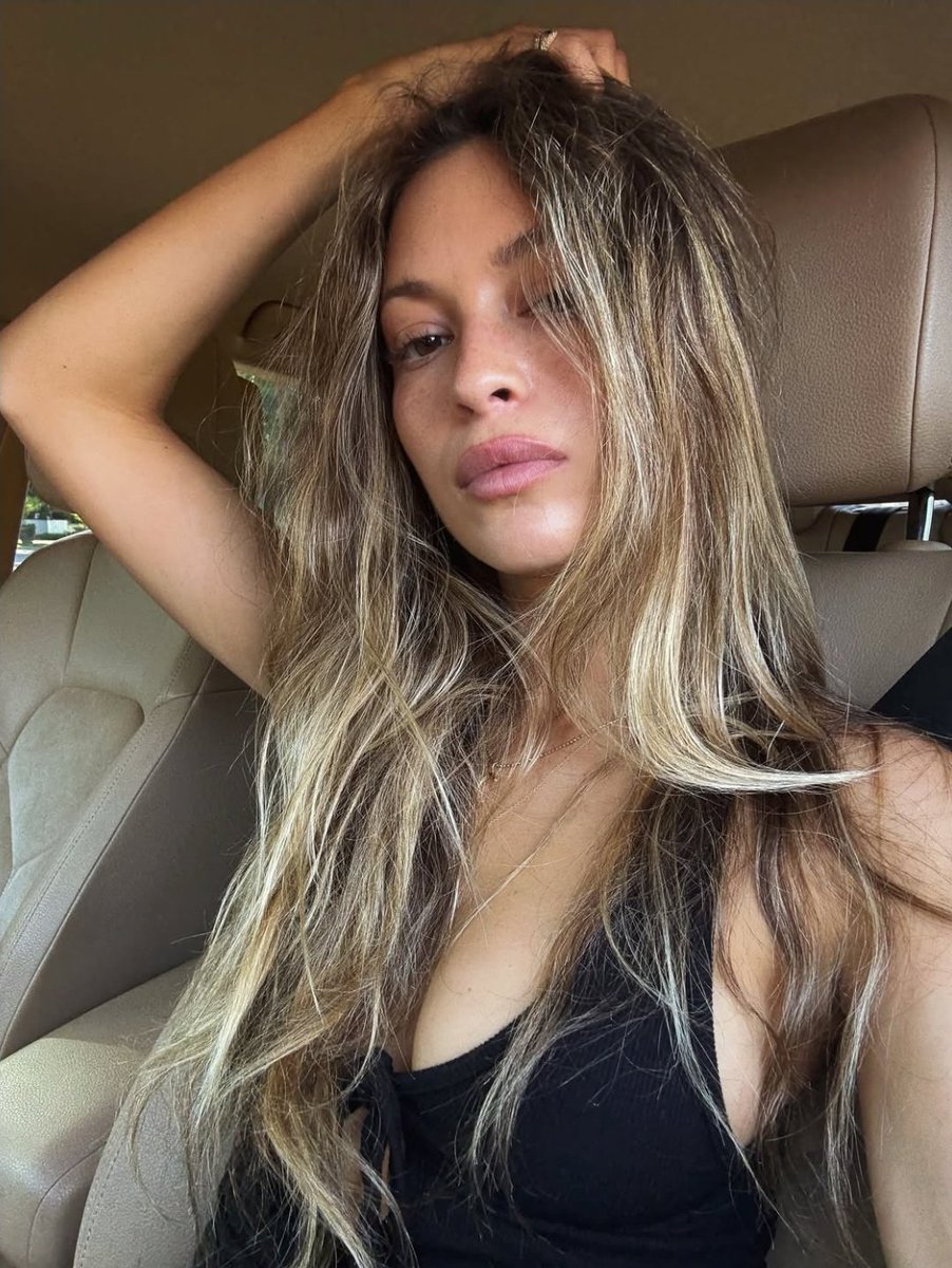 love when you call me up just to call my bluff 🏹