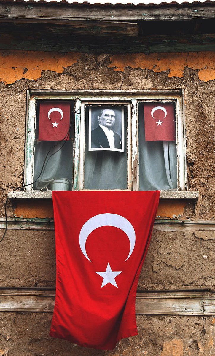 BU GECE 20 YUVAYA, 20 AİLENİN EVİNE ATEŞ DÜŞTÜ. 

20 SAYISINI YAZMAK KOLAY AMA 20 AİLENİN FERYADINI HİSSETMEK, ŞAHİT OLMAK EN ZORU… 

KİMİSİ YETİM KALDI, KİMİSİNİN EVİ DİREKSİZ KALDI, KİMİSİNİN YÜREĞİNDE EVLAT ACISI…

20 ŞEHİDİMİZİN MEKANI CENNET OLSUN 🇹🇷

AİLELERİNE SABIR VE