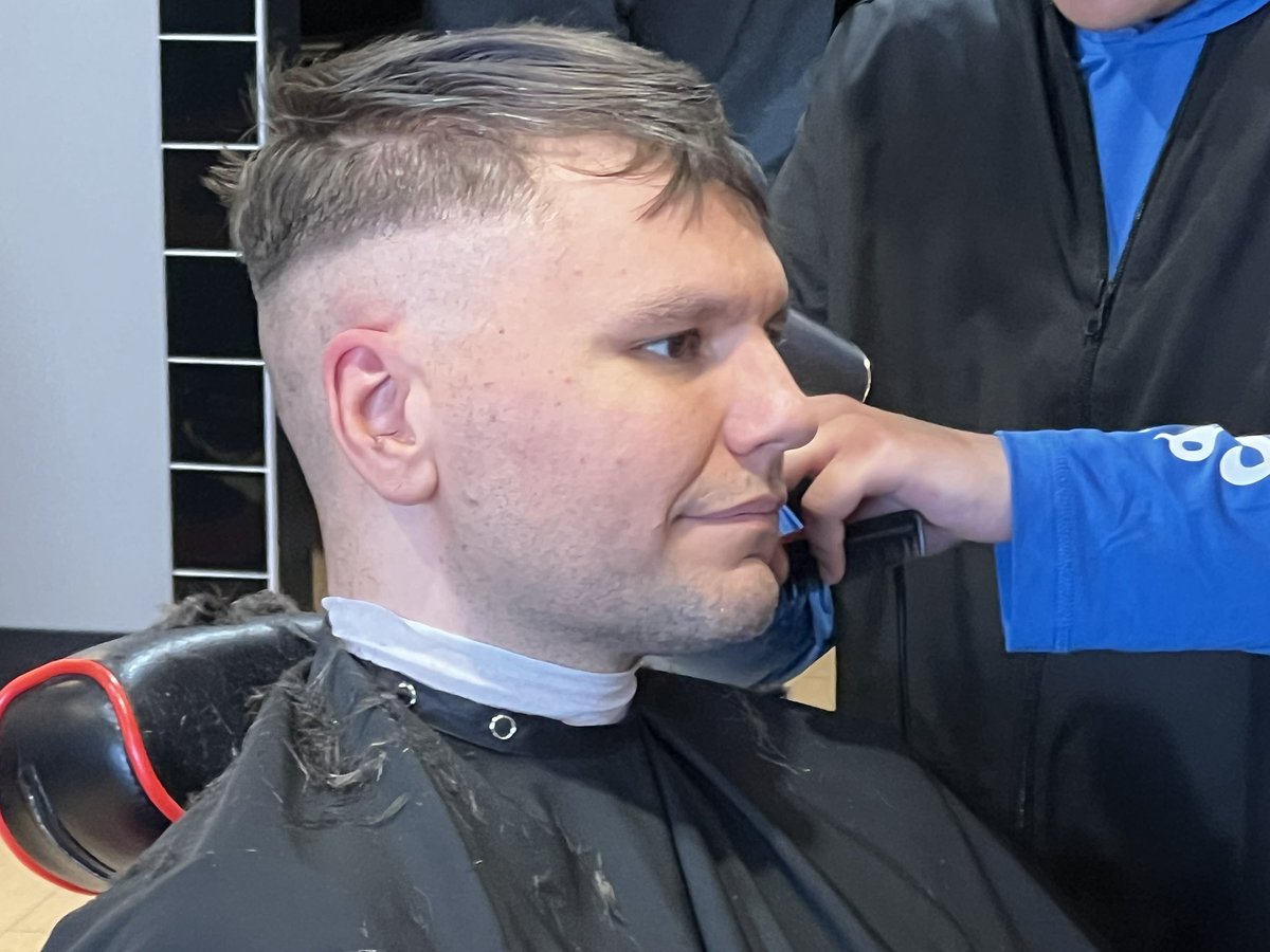 TimReidReporter's tweet image. HAPPY VETERANS DAY!!! Sport Clips Haircuts in Waldorf MD giving free haircuts today to veterans to honor our brave men and womens service to our country. Story tonight at 9 on DC NEWS NOW