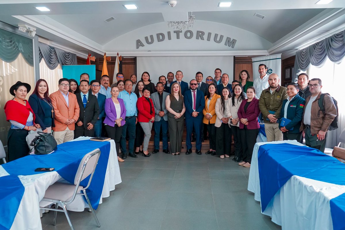 BDEcuadorBP's tweet photo. El #BDE impulsa el Incentivo al Esfuerzo Fiscal dirigido a los GAD del país. 🇪🇨

La Sucursal Sierra Centro Pastaza, junto con la Gerencia de Asistencia Técnica, socializó esta iniciativa destacando sus beneficios y el compromiso conjunto para fortalecer la gestión financiera municipal y promover la sostenibilidad fiscal y el desarrollo territorial equilibrado en la región. 💪🏛️