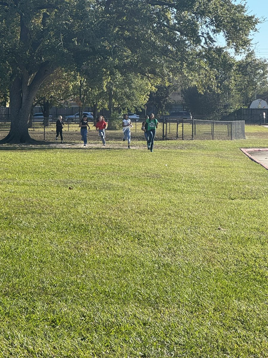 Baker6thgrade_PE tweet media