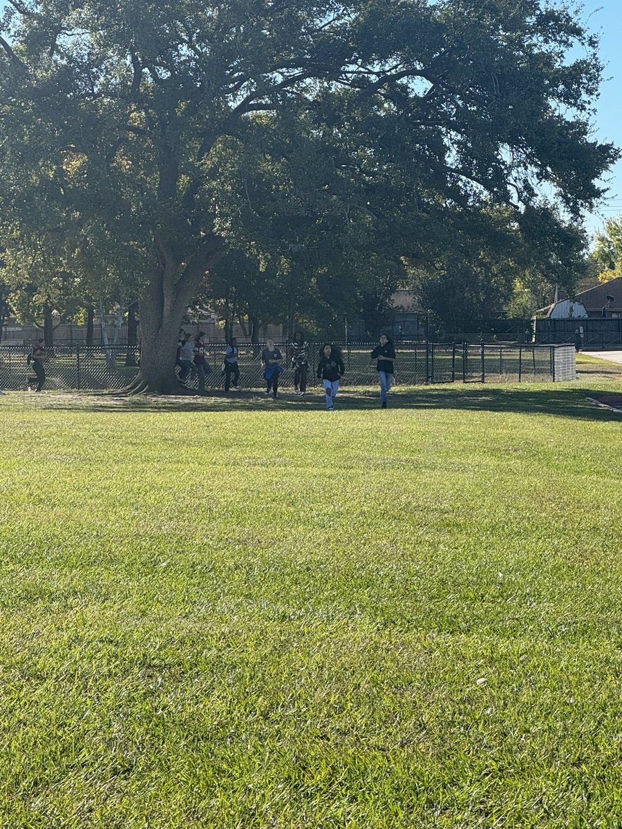 Baker6thgrade_PE tweet media