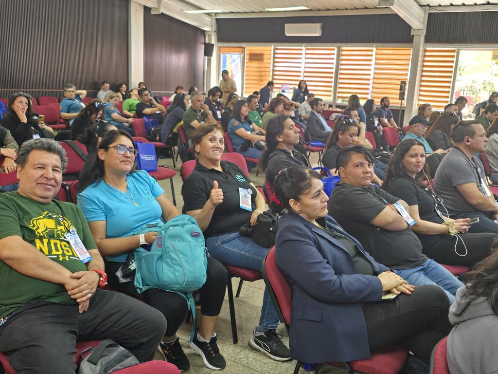 Hoy estuvimos en <a href="/Cutchile/">CUT Chile ✍️🗳</a> en la asamblea del #FrenteSindicalWalmart para alinear criterios frente a eliminación del IPC; acoso x lic médicas; e implementación de las #40Horas 
@jeannetteJara  #JaraPresidenta <a href="/Walmart/">Walmart</a> <a href="/Walmart__Chile/">Walmart Chile</a>