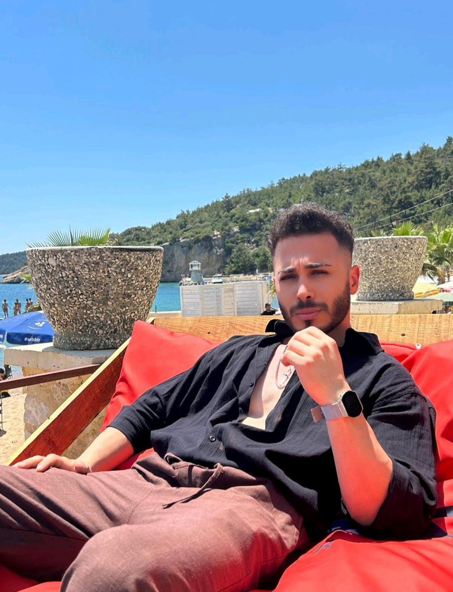 dadybrae's tweet image. bu sarışın mı esmer mi kumral mı?