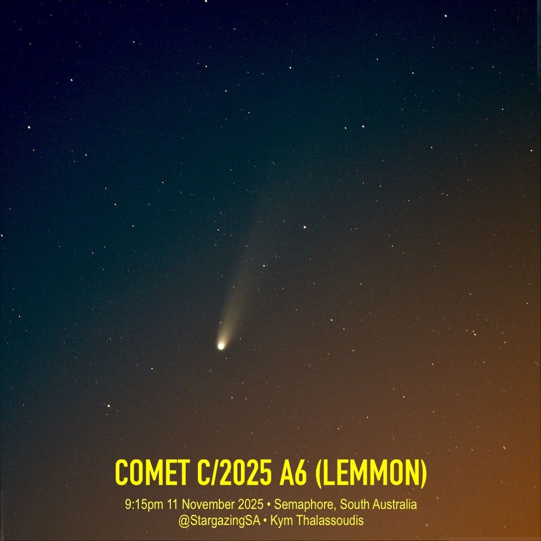 skymaps's tweet image. Comet C/2025 A6 (Lemmon) imaged on 11 November 2025 from southern Australia. The comet was a mere 4° above the WSW horizon, but still bright enough to be captured through the low altitude haze. 🔭 
Live Stack: 13x30s. Rig details: skymaps.com/ir0/ 
#comet #cometLemmon
