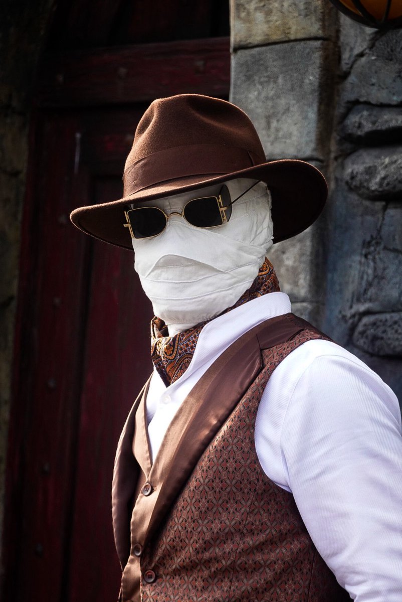 tinybearhands's tweet image. gathering nuts in may, on a cold and frosty morning 📸 #epicuniverse