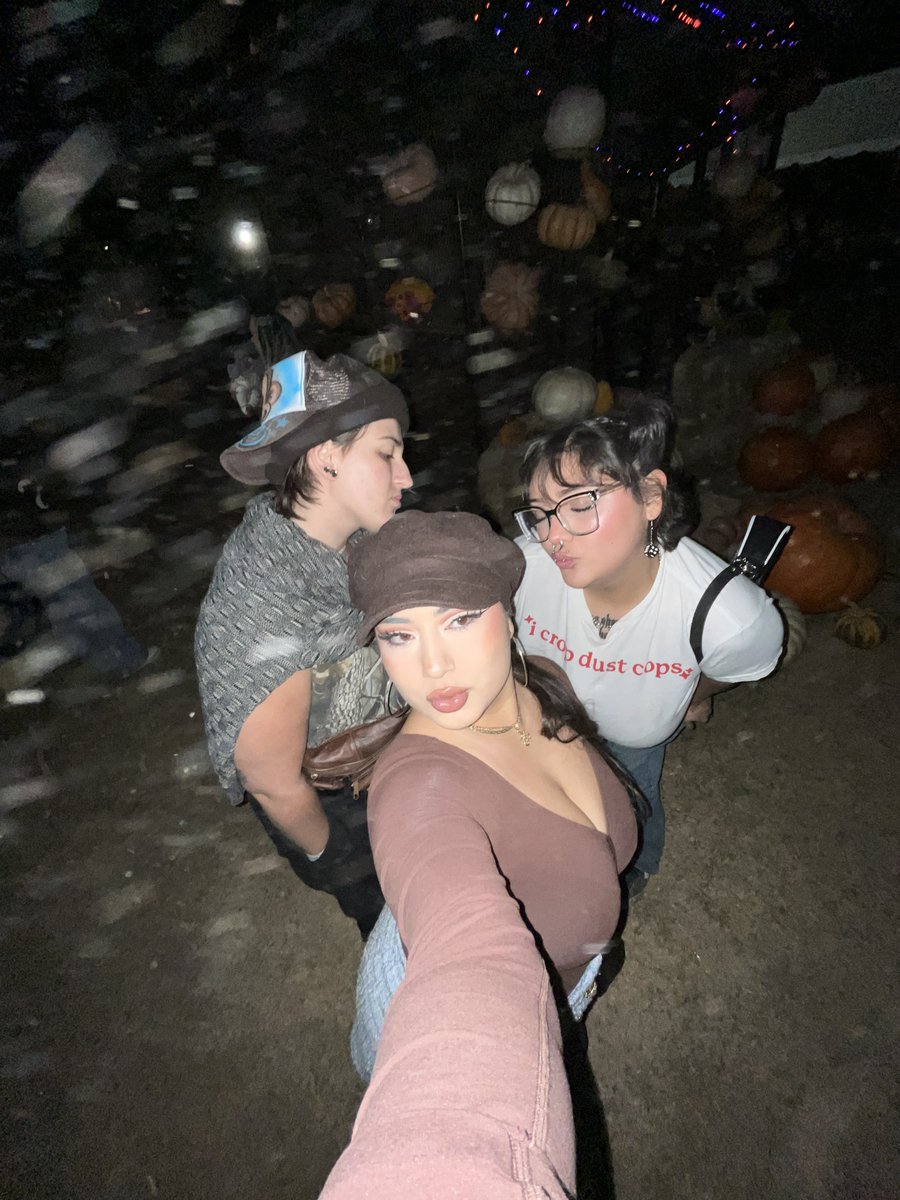 sswaggott's tweet image. &amp;lt;3