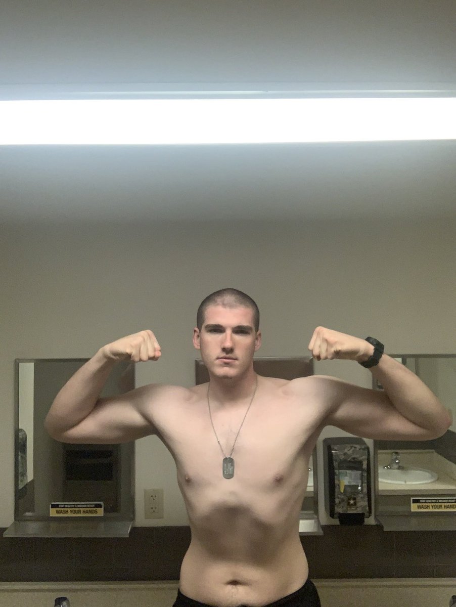 TheOxxAdams's tweet image. Happy Veterans Day to my fellow vets out there. Throwback to when I used to be 215lbs for this country #merica #theystarvedme #veteransday