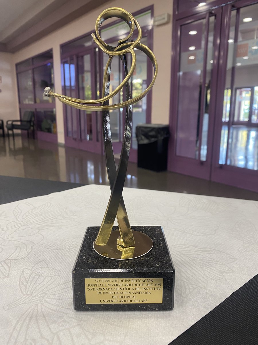 Hoy he recibido el premio de Investigación del Hospital Universitario de Getafe 2025. Un honor que reconoce el trabajo en equipo y nos impulsa a seguir avanzando. 
<a href="/Neumologia_HUG/">Neumología Hospital Universitario de Getafe</a>