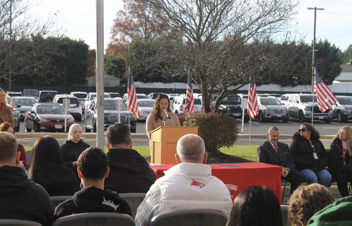Lauren Neckin tweet media