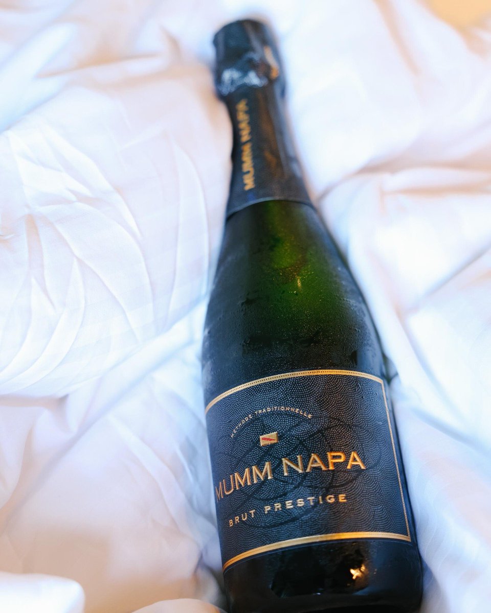 From crisp sheets to chilled champagne 🥂🍾
At Shade, luxury isn’t a moment, it’s a state of mind.