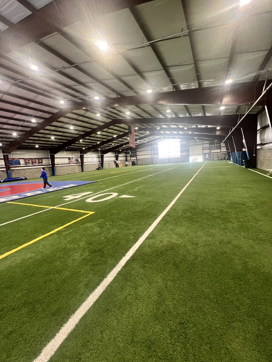 CoachBelew7's tweet photo. Warren County HS (TN) is looking for assistant coaches for the 2026 football season. We’re coming off a 6-5 season. a lot of returning starters. Defensive backs and Quarterbacks coaching experience preferred. Teaching jobs are TBD. Send resumes to belewe@warrenschools.com https://t.co/ALpCaybsQG
