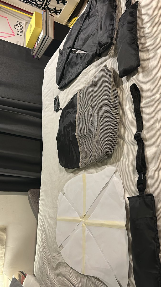 evr (@evr10curation) on Twitter photo 