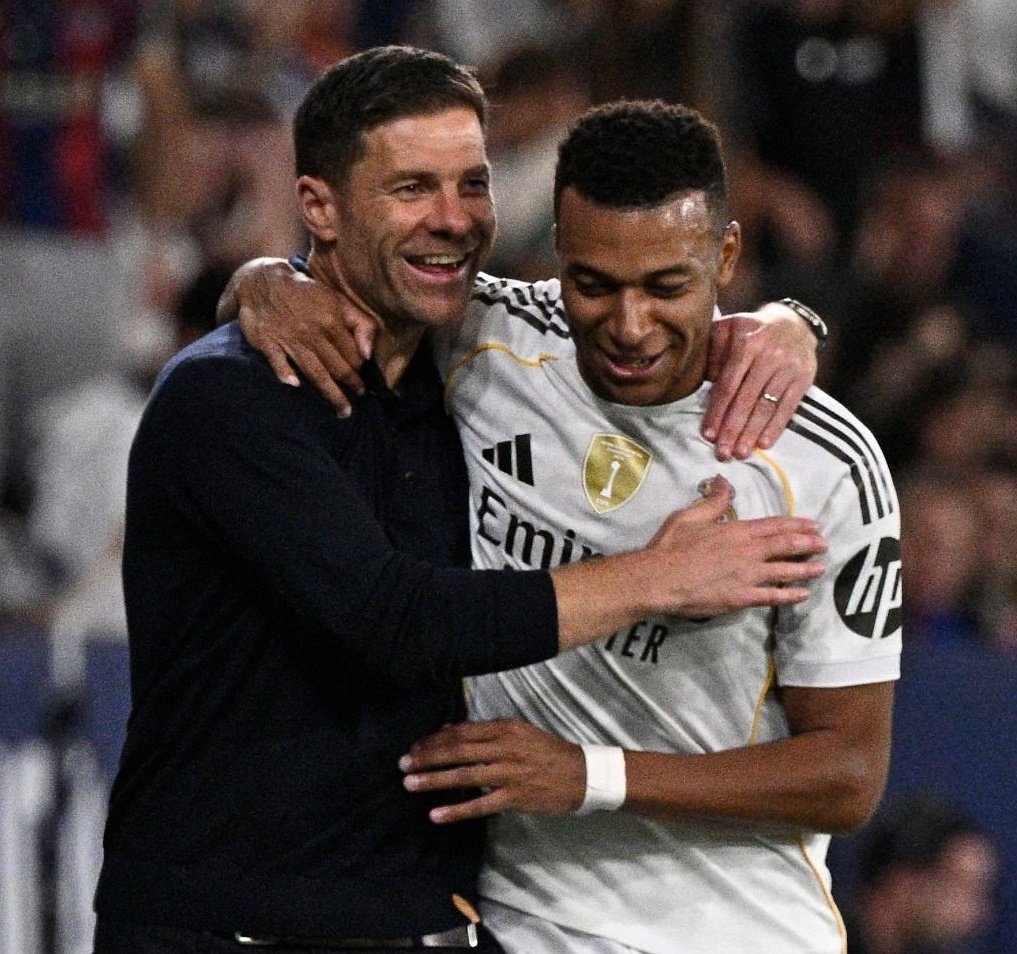 🚨 No todos los jugadores del Real Madrid se oponen a Xabi Alonso, varios jugadores clave como Tchouaméni, Arda Güler, Kylian Mbappé y Éder Militão lo apoyan.

{ <a href="/Romain_Molina/">Romain Molina</a> }