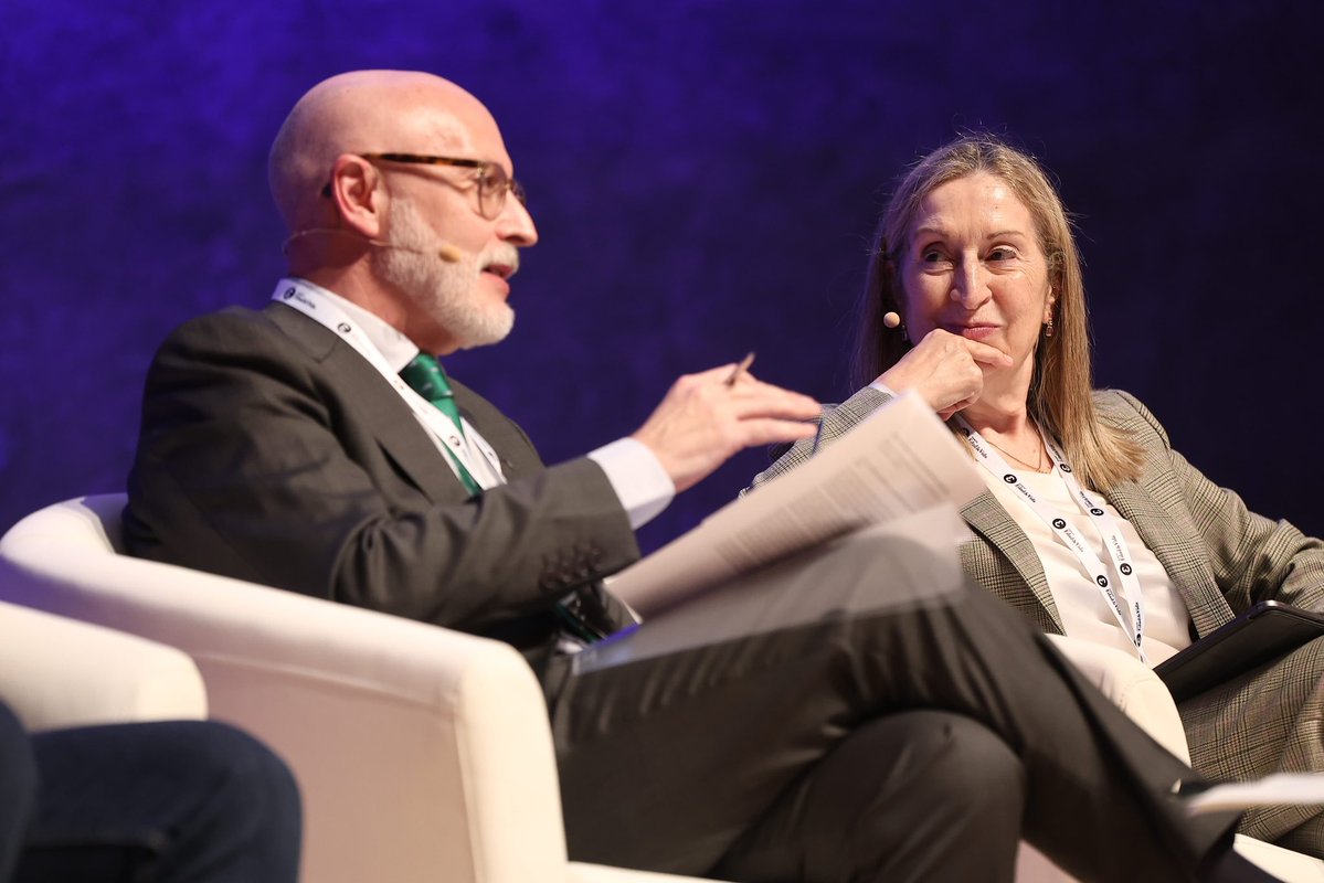 #CongresoEdadYVida Gracias por poder compartir con unos ponentes excepcionales: “Utópicos viables” la búsqueda de una vida con propósito como eje fundamental de un nuevo enfoque socio sanitario. Mucho el camino que nos queda por recorrer!!