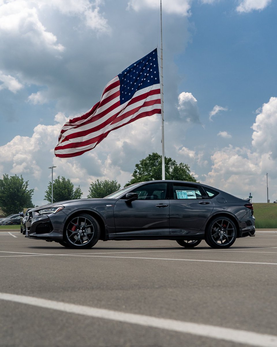 Today and every day, we salute our heroes. ❤️🤍💙 #AcuraOfFayetteville #Acura #VeteransDay