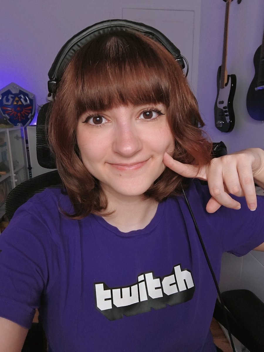 watching State of Play and then finishing Dino Crisis (maybe? I think?)

🐟 twitch.tv/yourmotherisaf… 🐟