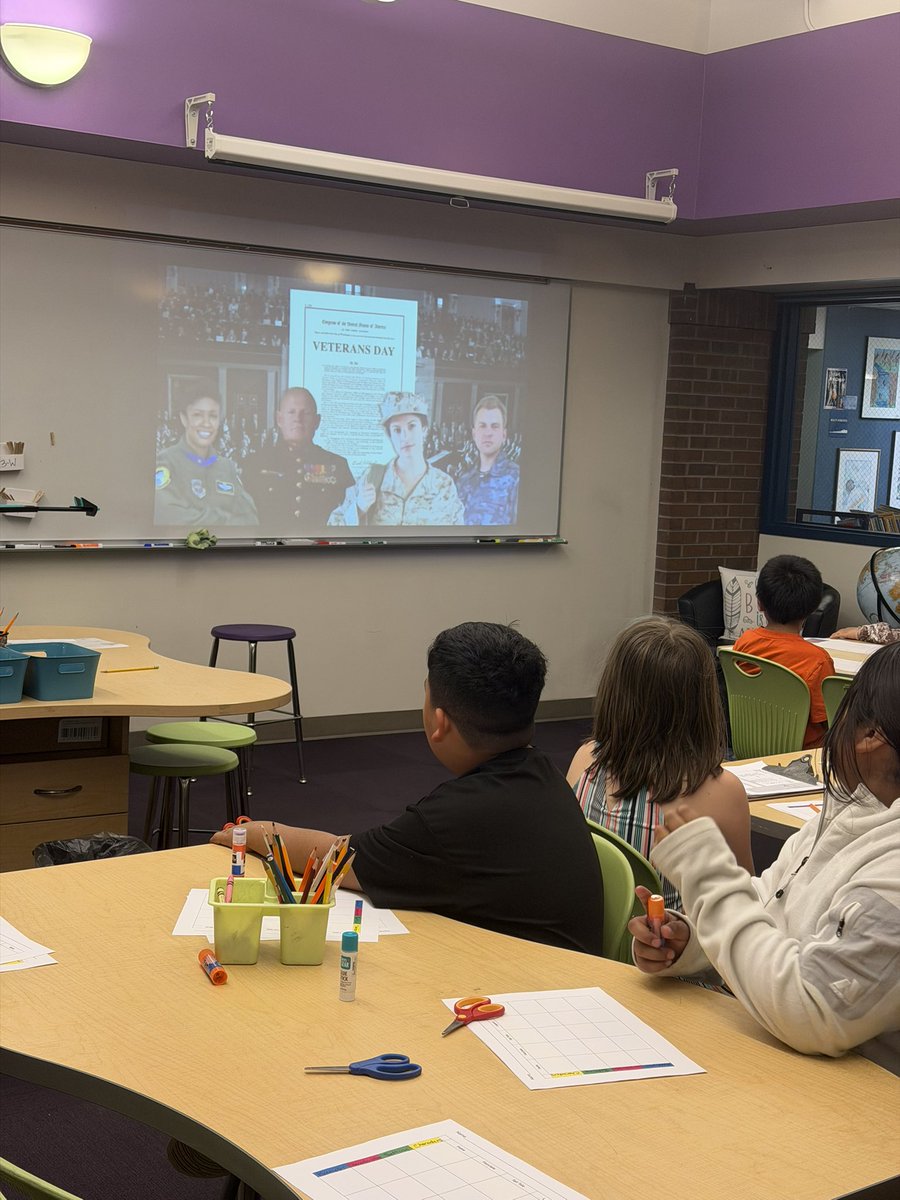 Honoring our Heroes at Burlington El! Our sts proudly recited the Pledge of Allegiance this morning and learned the history &amp; meaning of Veterans Day during library. We’re grateful for all who served and protected our freedoms! <a href="/SVVSDsupt/">Jackie Kapushion, Ed.D.</a> <a href="/DPerfettiDeany/">Dina Perfetti-Deany</a> #StVrainAdvantage