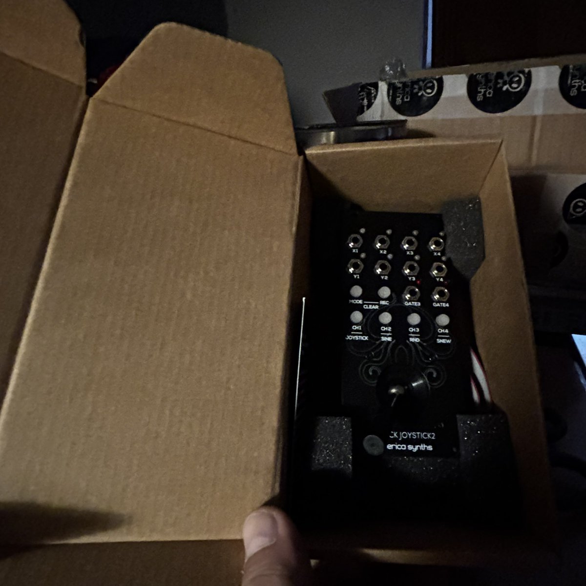 Alguien llegó al barrio… <a href="/ericasynths/">Erica Synths</a> #modular #synth