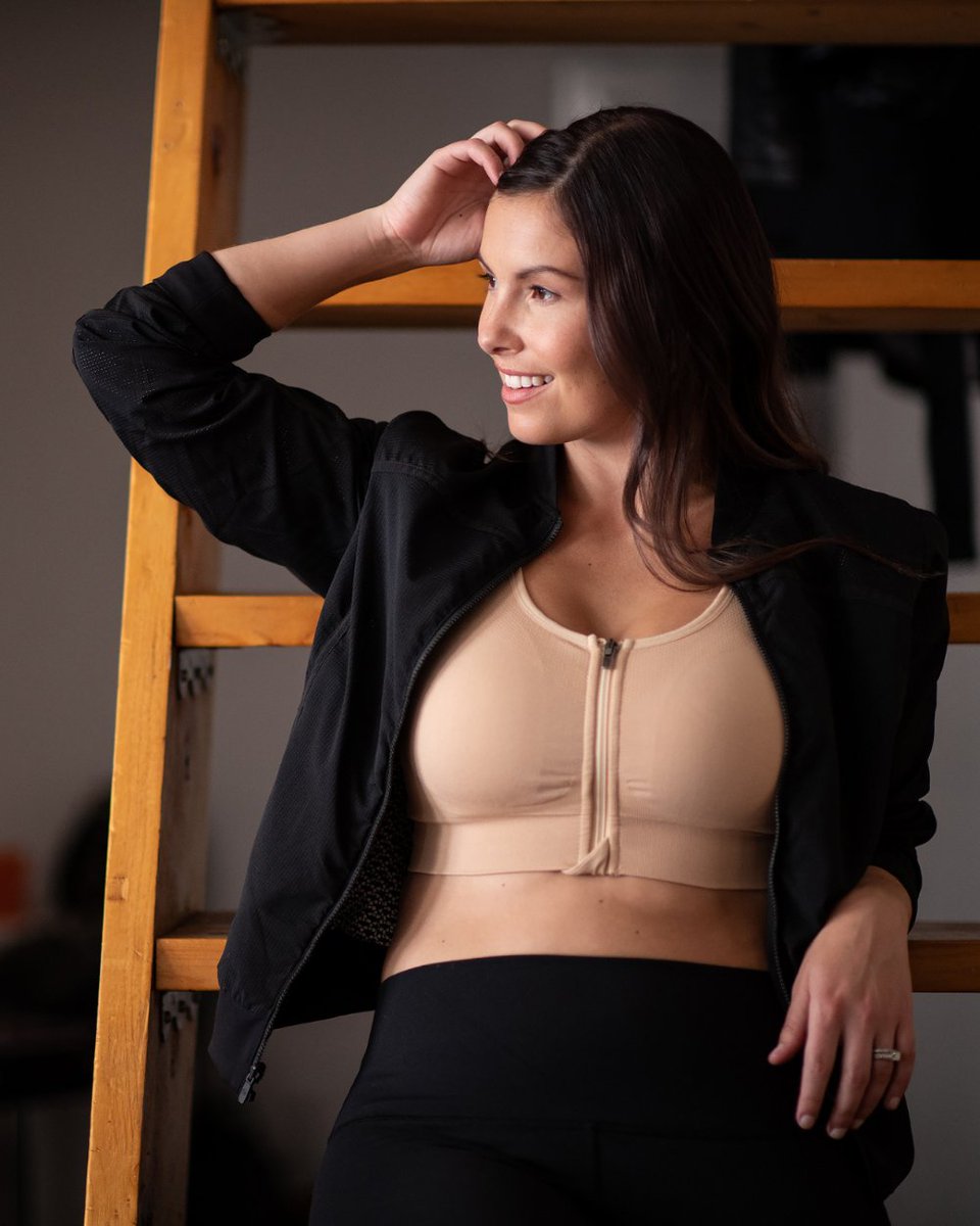 prairiewear's tweet image. Long shifts? Our bras are built for days like yours.

#prairiewear #AllDayComfort #compressionbra #WomeninPlasticSurgeons #womenpolice #womenfirefighter #momlife #everydaybra #nursingbra #wirefreebra #highimpact #HuggerLOVE