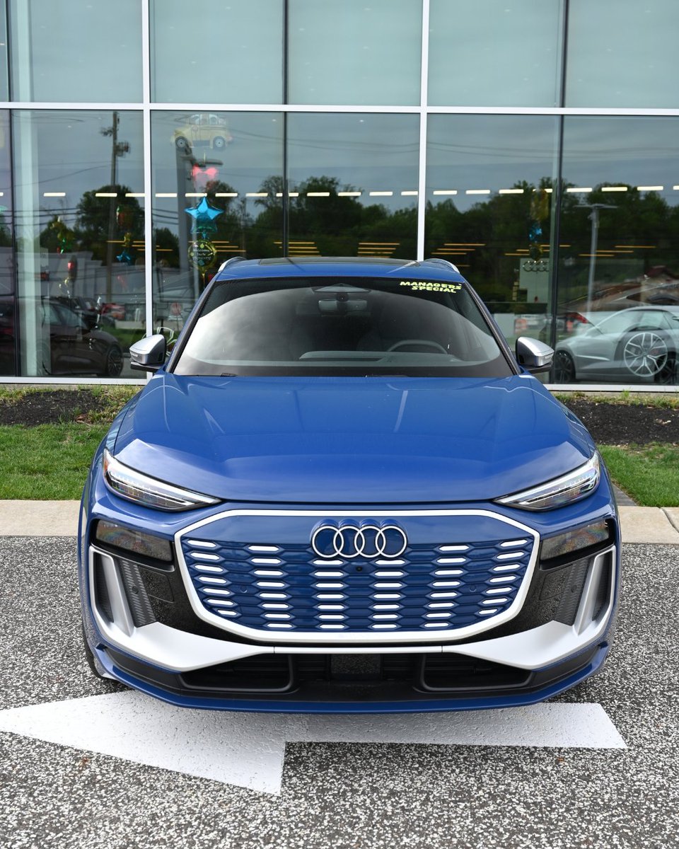 With gratitude and pride, we honor our Veterans. ❤️🤍💙 #VeteransDay#AudiTurnersville #Audi