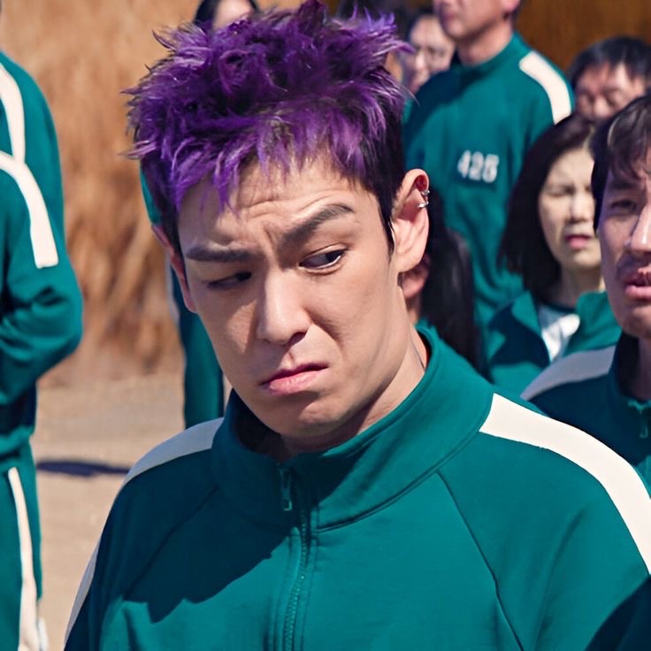 iluvrosetyler's tweet image. boy can you be normal