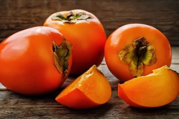 Bu meyveyi bir gün buzlukta dondurun sonra çıkartıp oda sıcaklığında çözülmesini bekleyin
Ağızda ve boğazda kabarma yapması ve boğma hissi veren yan etkilerinin hepsi ortadan kalkıyor. Çok güzel oluyor tam ağzınıza layık..