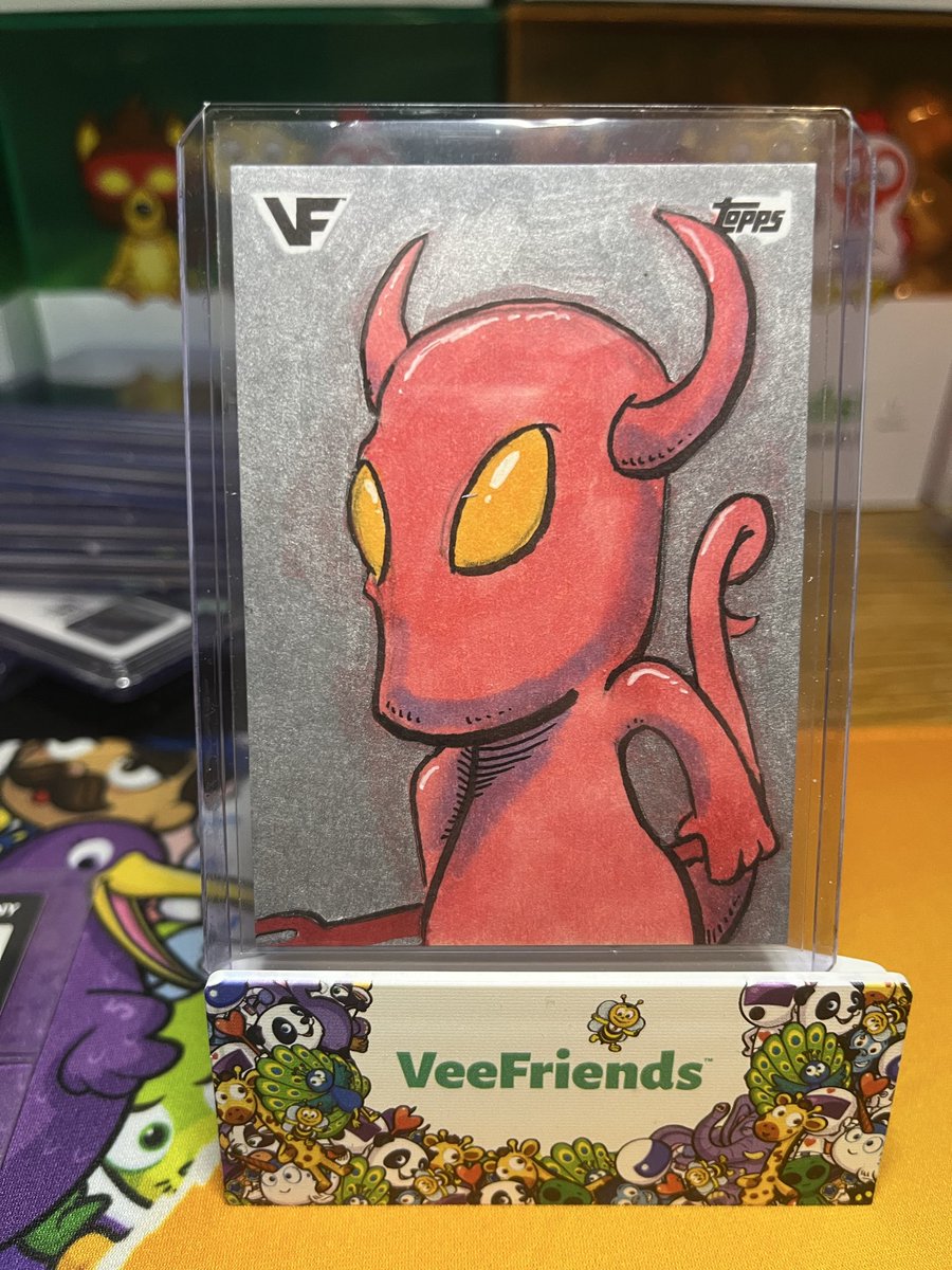 Weird day I won a contest at work…. However, I may be more excited about these. Thanks, <a href="/iJayRob/">iJayRob</a> <a href="/TGer_01/">Tom TGer</a> <a href="/ToTheMoon_Cards/">To The Moon Cards & Collectibles</a> . You guys pull fire. <a href="/garyvee/">Gary Vaynerchuk</a> idk I think the chorizo might win on this one. 😏😉