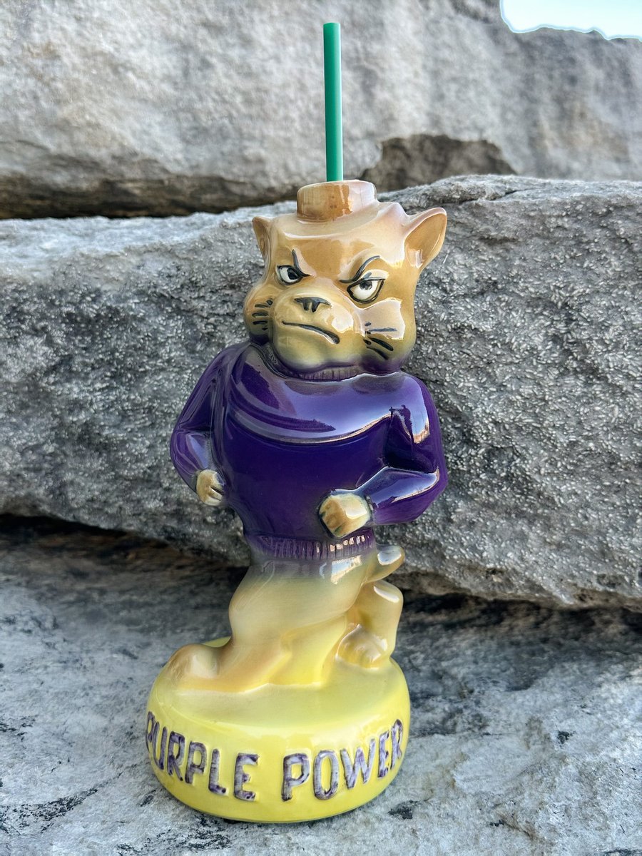 KStateAlumni's tweet image. Our version of the Starbucks Bearista, Go 'Cats!
#KState #Starbucks #StarbucksBear