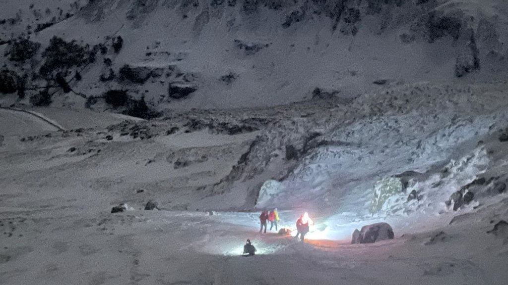 LakesWeather's tweet image. Some top advice from #mountainrescue as winter conditions potentially develop on the #lakedistrict fells in the next few days #summitsafely #beadventuresmart
cumbriacrack.com/2025/11/10/is-…