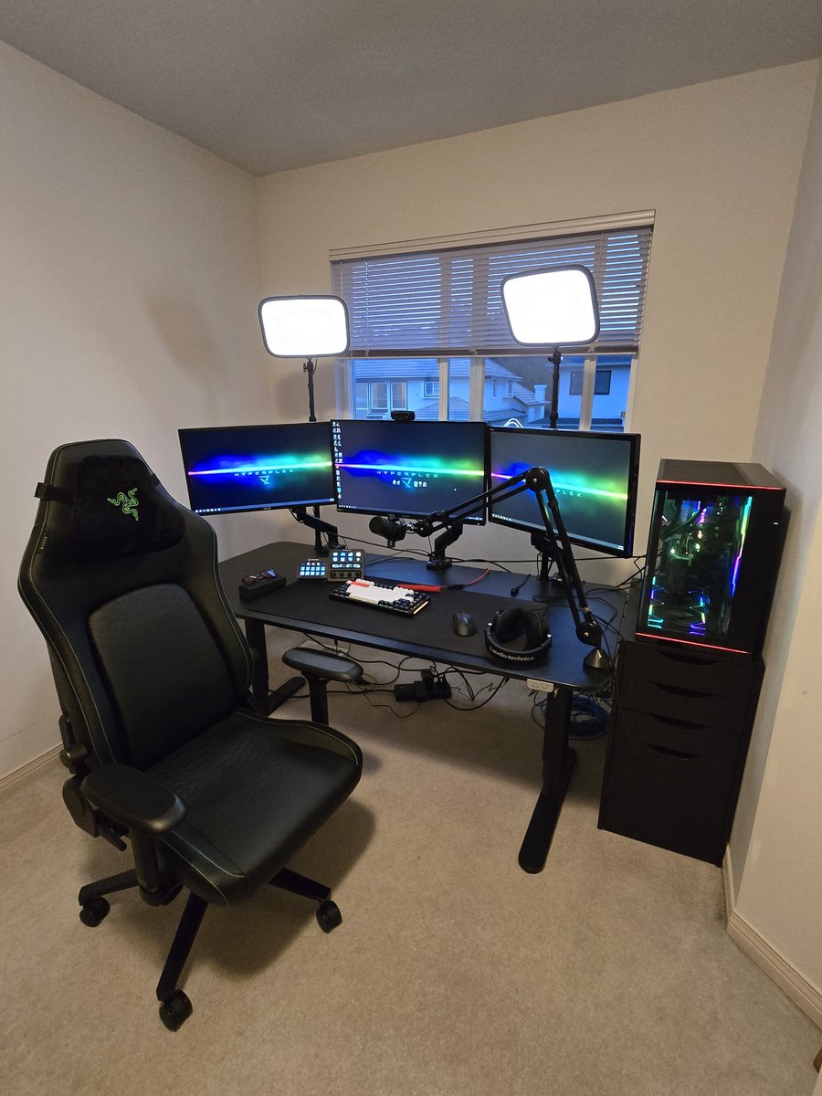 hazeykthx's tweet image. Stream schedule:

🔹 Tues Nov 11th @ 8pm PST 
🔹 Wed Nov 12th @ 8pm PST 
🔸 Thurs, Nov 13th @ 8pm PST 
🔸 Fri, Nov 14th @ 8pm PST 

🔹Battlefield 6
🔸Arc Raiders