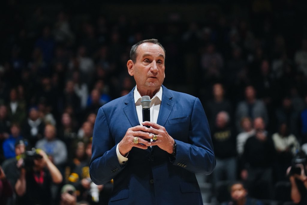 ArmyWP_MBB's tweet image. The best to ever do it, now etched in Army Basketball history forever… 𝐖𝐞𝐥𝐜𝐨𝐦𝐞 𝐇𝐨𝐦𝐞 𝐂𝐨𝐚𝐜𝐡 𝐊

#GoArmy