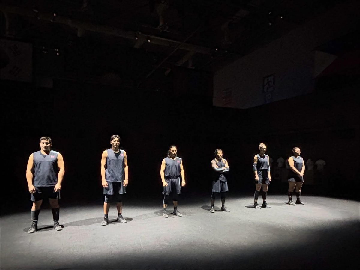 Physical Asia шоу цацагдсанаас хойш 5.2 сая үзэлтэд хүрч, Netflix-ын гадаад хэл дээрх шилдэг 10 ТВ шоуны жагсаалтад 3-р байрыг эзэлжээ.
Энэхүү шоу нь дэлхийн 44 оронд TOP 10 жагсаалтад багтаж, 8 оронд тэргүүлсэн нь  " K-Survival " төрөлд шинэ амжилт тогтоолоо.
Түүнчлэн эх орноо