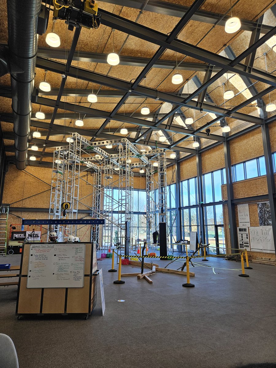 ForrestLang78's tweet image. The new @DaveyTree SEED Campus in Kent, OH is very impressive! I was fortunate to take a group of @osuati students to tour the facility &amp;amp; engage with employees from across the country! We met many @CFAES_OSU alumni who work for the company too!
#CFAES #Forestry #ATI