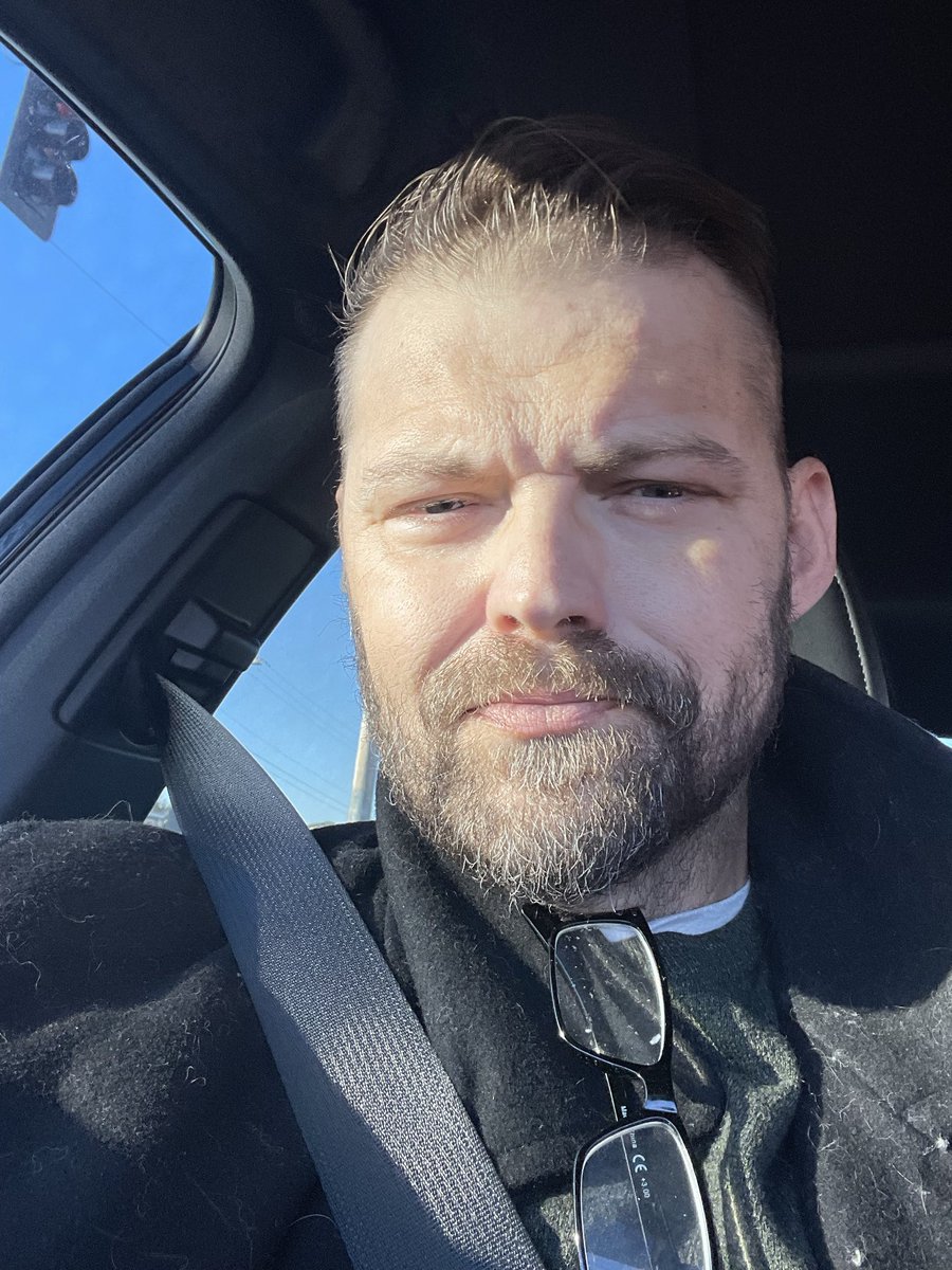 Captain Smirk tweet media