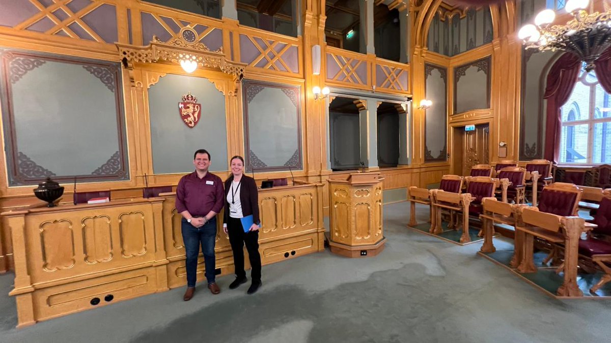 <a href="/PlataformaDesc/">Plataforma DHESCA</a> <a href="/LaAlianzaOrgSoc/">La Alianza de Organizaciones Sociales y Afines</a> <a href="/Oidhaco/">Oidhaco</a> <a href="/Coljuristas/">Comisión Colombiana de Juristas -CCJ-</a> <a href="/PazDdhh/">Observatorio de Paz y DDHH Corporación Compromiso</a> <a href="/vivaciudadania/">Viva la Ciudadanía</a> <a href="/ONUHumanRights/">ONU Derechos Humanos Colombia</a> <a href="/CorpReiniciar/">Corporación Reiniciar</a> <a href="/embcolfrancia/">Embajada de Colombia en Francia</a> <a href="/ReporterosSin/">Reporteros sin fronteras</a> <a href="/HadrienClouet/">Hadrien Clouet</a> <a href="/nhrf_hrd/">Norwegian Human Rights Fund</a> <a href="/SomosDef/">Programa Somos Defensores</a> <a href="/comite_CSPP/">Comité de Solidaridad</a> <a href="/Movicecol/">Movice</a> <a href="/CPDH_NorteSan/">CPDH Norte de Santander</a> <a href="/Ccajar/">ColectivoDeAbogad@s</a> Hablamos sobre garantías para las personas defensoras en Colombia, desde Noruega ✊🏼🇳🇴

Nos reunimos con la asesora de la jefe del partido socialista, Mona værnes, para hablar sobre los desafíos de la política de paz total y la violencia contra las personas defensoras del ambiente