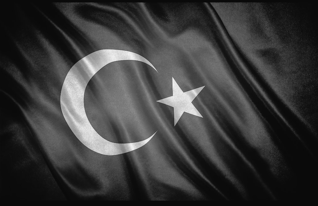 20 can...
Bu acının tarifi yok.
Geride kalan anne, baba, eş ve çocuklarına büyük bir sabır versin.

Milletimizin başı sağ olsun.