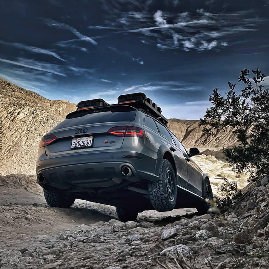 offroadium's tweet image. German Allroad meets dirt road reality and proves that you don't need to baby your Quattro - this owner actually gets it dirty and shows what legendary AWD can really do.

offroadium.com/audi-allroad-q…

#audiallroad #quattro #audioffroad